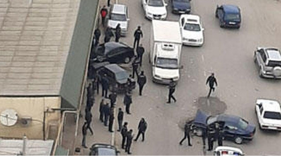 bakida-zencirvari-qeza-3-avtomobil-bir-birine-chirpildi-video