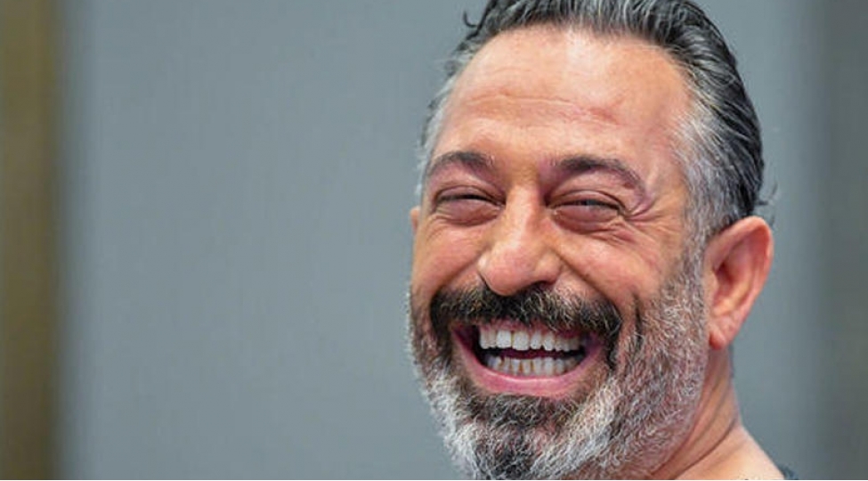 cem-yilmaz-mugenni-raufa-da-soz-atdi-azerbaycanin-tarkani-video