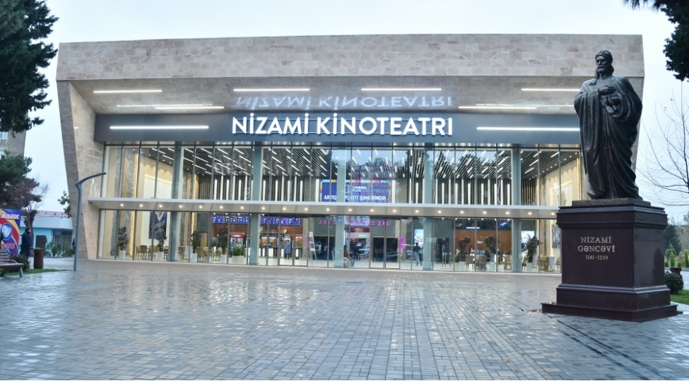 kinoteatrlarda-yalniz-ailevi-gelen-adamlar-bir-yerde-oturacaqlar