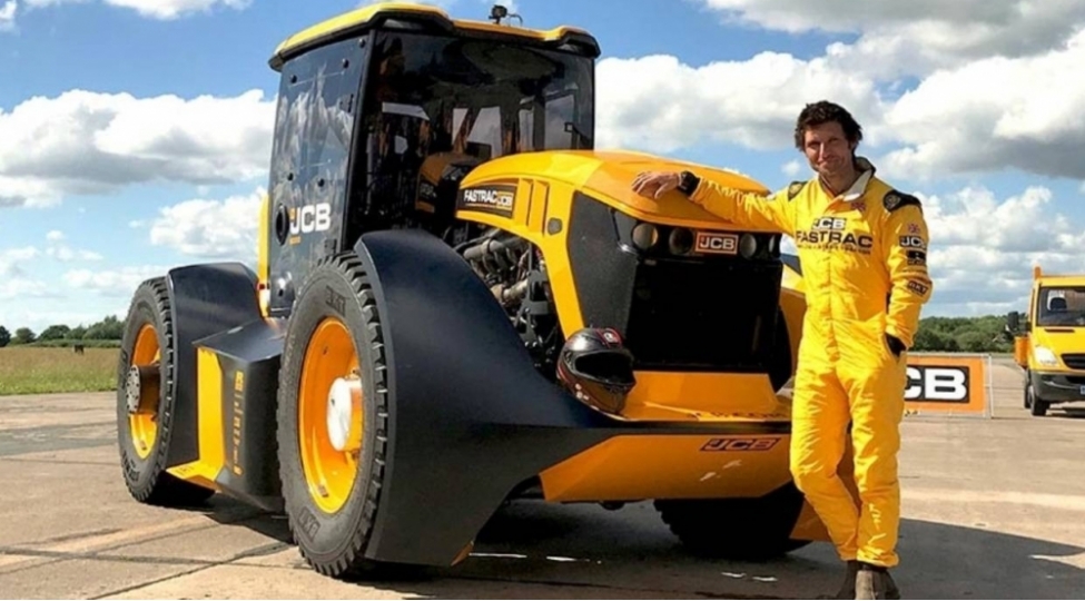 formula-1-muhendisleri-dunyanin-en-suretli-traktorunu-hazirlayiblar-video