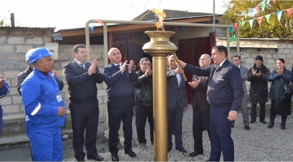 zerdabin-beyimli-qesebesine-qaz-verilib