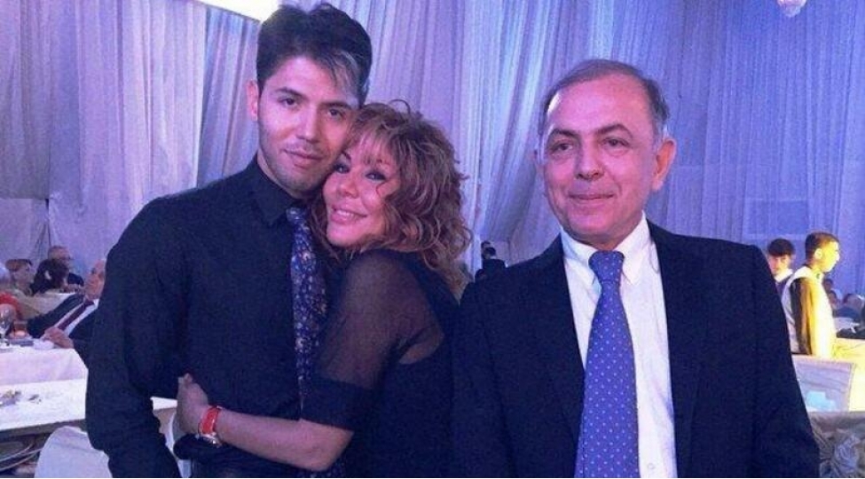 xalq-artistinden-heyat-yoldashina-hediyye-video