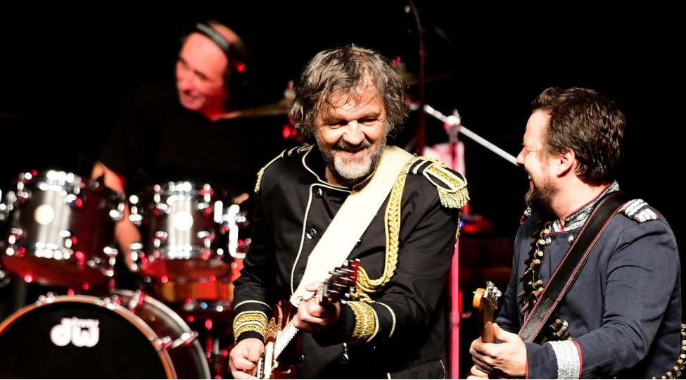 heyder-eliyev-merkezinde-emir-kusturitsa-ve-the-no-smoking-orchestra-qrupunun-konserti-olub