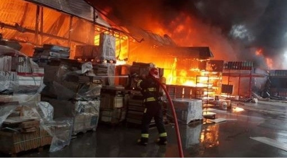 eurohomeda-yangini-sondurmek-uchun-helikopter-celb-olundu-video