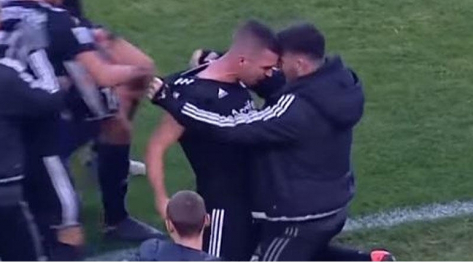 meydanin-merkezinden-mohteshem-qol-video