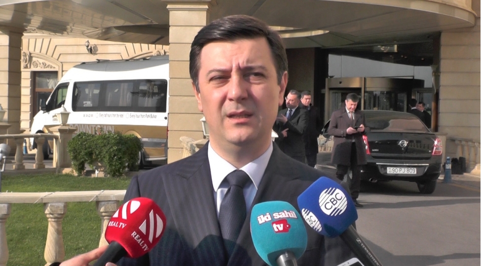 socar-petroleum-taksileri-cng-qaz-avadanligi-ile-techiz-etmeye-bashlayib