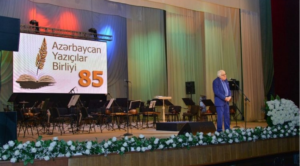 azerbaycan-yazichilar-birliyinin-85-illiyi-qeyd-edilib