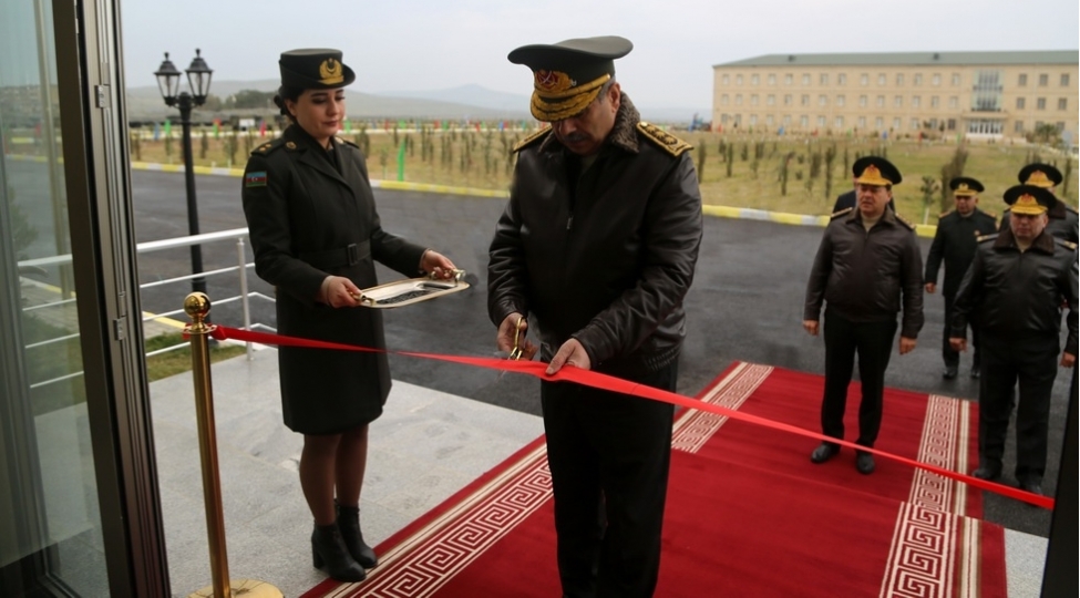 herbi-hissedeachilishmerasimi-kechirilib-video-foto