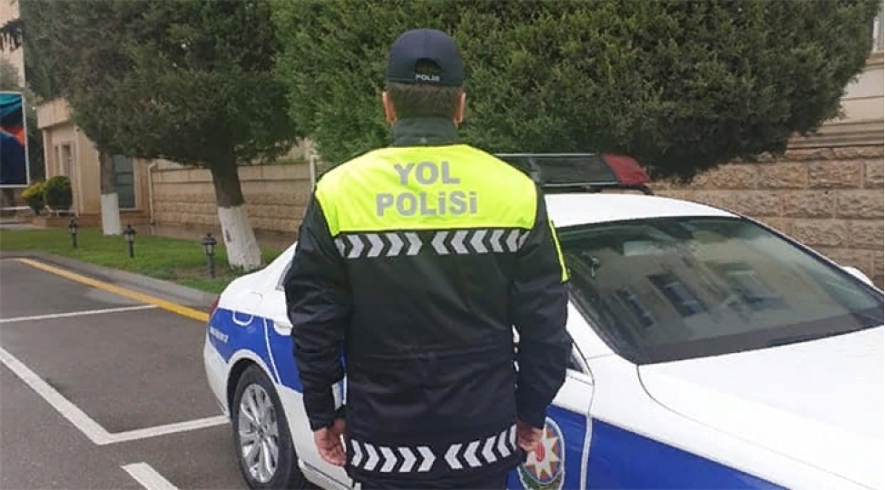 bakida-yol-polisine-silahli-hucum-olub