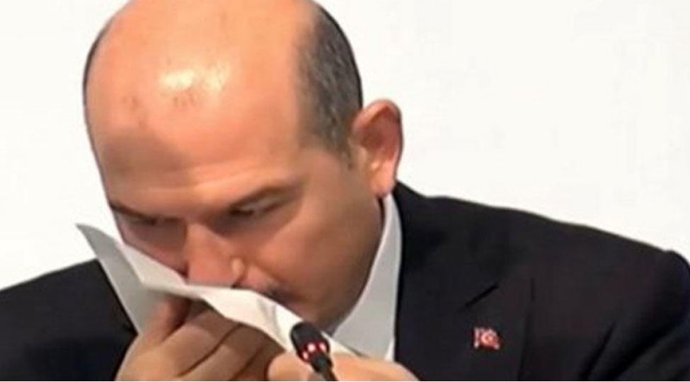 canli-yayimda-turkiye-din-rehberinin-bashina-ish-geldi-video