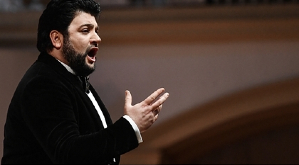 yusif-eyvazov-ermeni-soprano-ile-eyni-sehneye-chixmaqdan-imtina-edib
