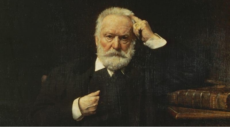 viktor-huqonun-yeni-eseri-uze-chixib