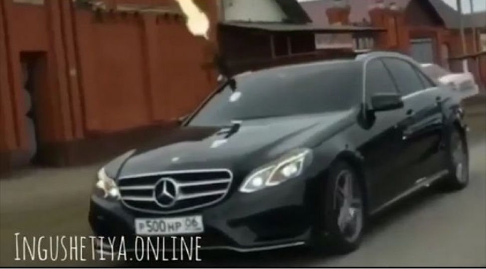 toy-kortejinde-silahdan-atesh-achildi-video