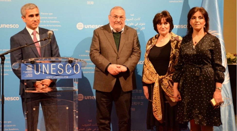 unesko-nun-bash-qerargahinda-azerbaycan-xalchalarinin-sergisi-achilib
