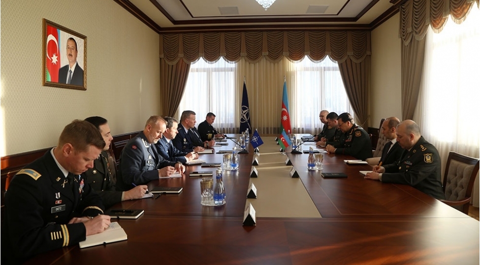 necmeddin-sadikov-tod-volters-ile-gorushub-video-foto