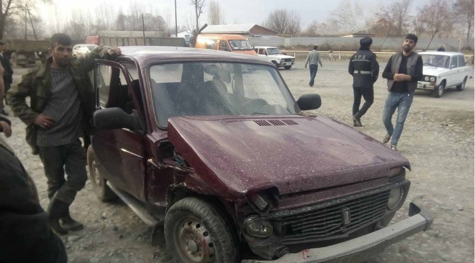 oguzda-iki-avtomobil-toqqushub-yaralilar-var