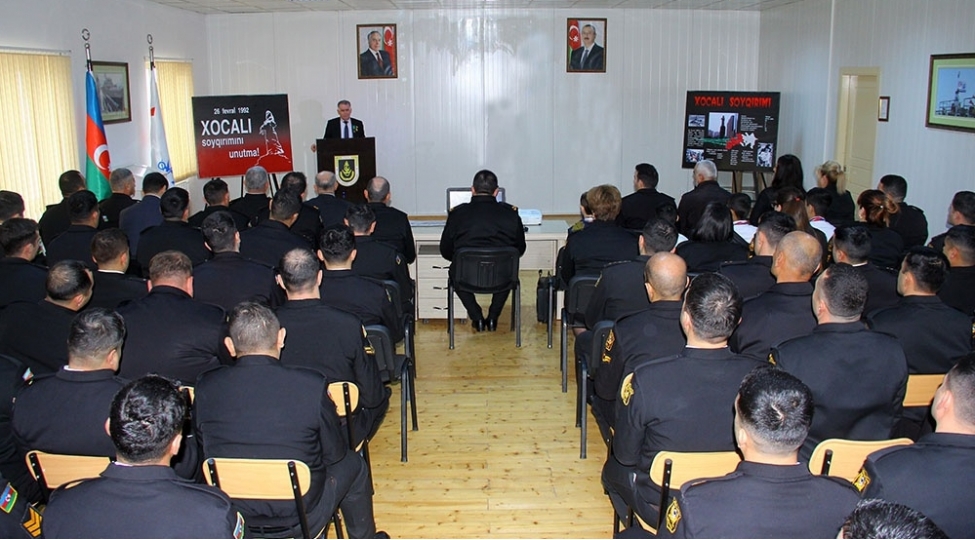 hdq-de-xocali-soyqiriminin-28-ci-ildonumu-ile-elaqedar-tedbir-kechirilib-video