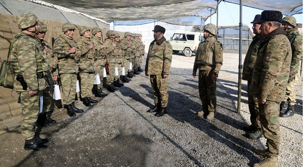 zakir-hesenov-on-xetde-herbi-qulluqchularla-gorushdu-video