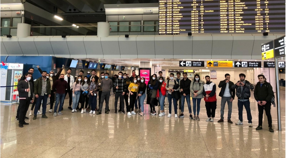 italiyada-tehsil-alan-azerbaycanli-telebeler-vetene-qaytarildilar