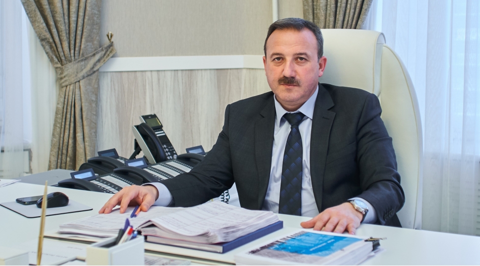 socar-in-azneftib-nin-bash-direktoru-denize-geden-ishchiler-hekim-yoxlamalarindan-kechecekler