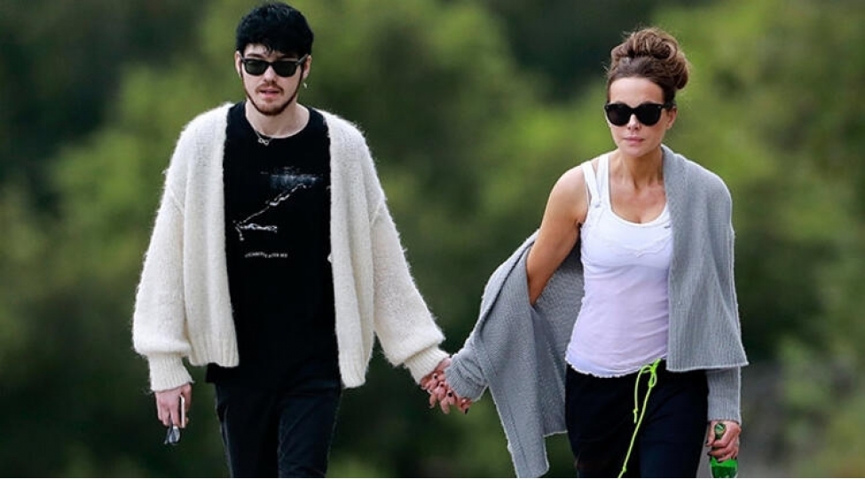 kate-beckinsale-24-yash-kichik-sevgilisi-ile-birlikde-foto