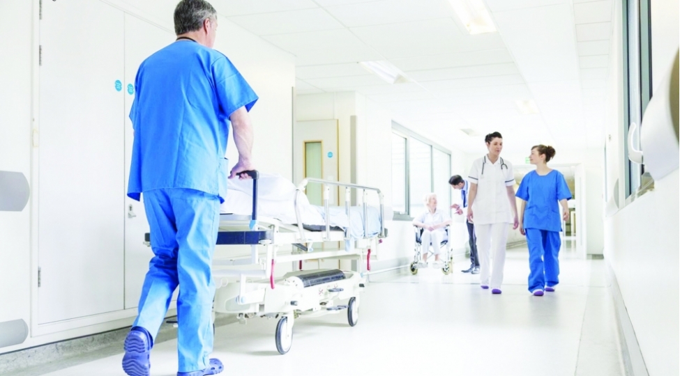 hamamda-yixilan-qadin-xestexanada-olub