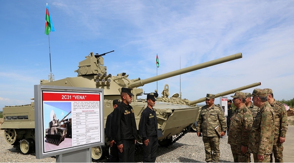 silah-ve-herbi-texnikanin-doyush-qabiliyyeti-yoxlanilib-video