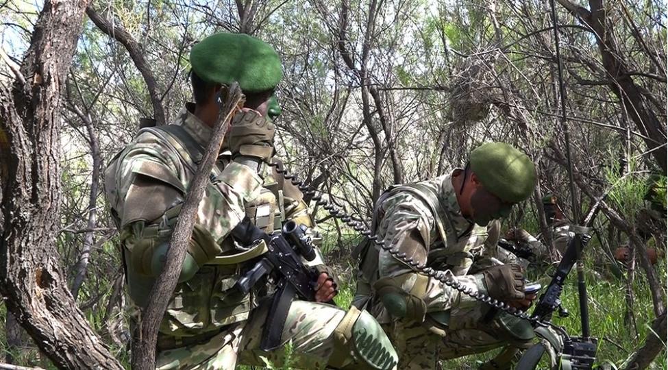 elahidde-umumqoshun-orduda-keshfiyyatchilar-arasinda-yarishlar-kechirilib-video-foto