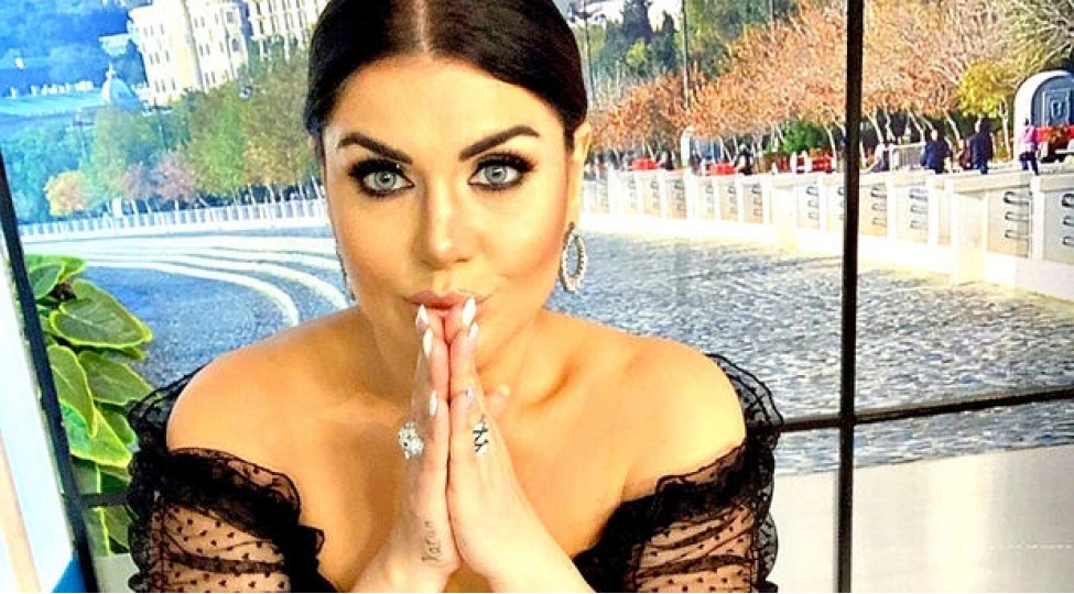 xatun-kash-ki-menim-de-shexsi-heyatim-olardi-video