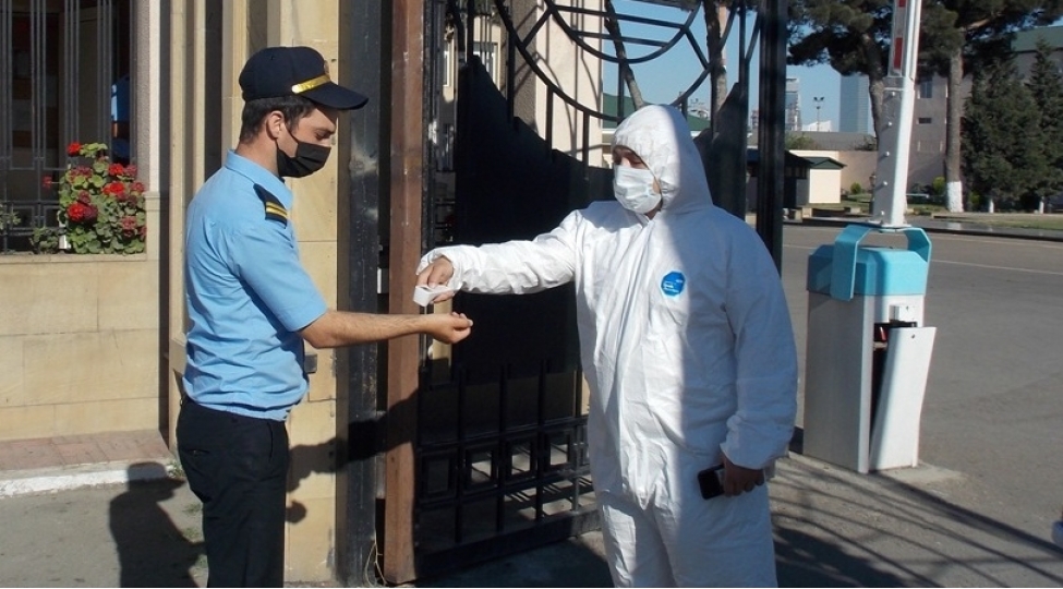 neft-emalchilari-xususi-karantin-rejiminde-fealiyyet-gosterirler-foto