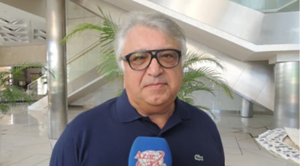 ferhad-bedelbeyli-her-gun-evden-harasa-chixiramsa-mutleq-maska-ile-chixiram