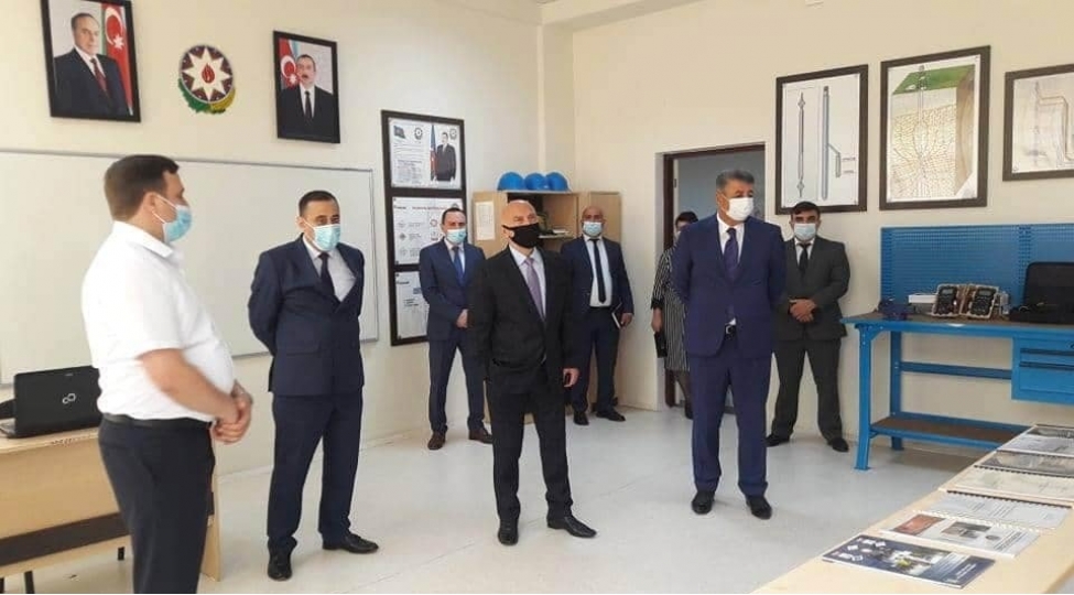 ttsi-nin-qobustan-regional-telim-merkezinde-elet-azad-iqtisadi-zonasinin-rehberliyi-ile-gorush-kechirilib-foto