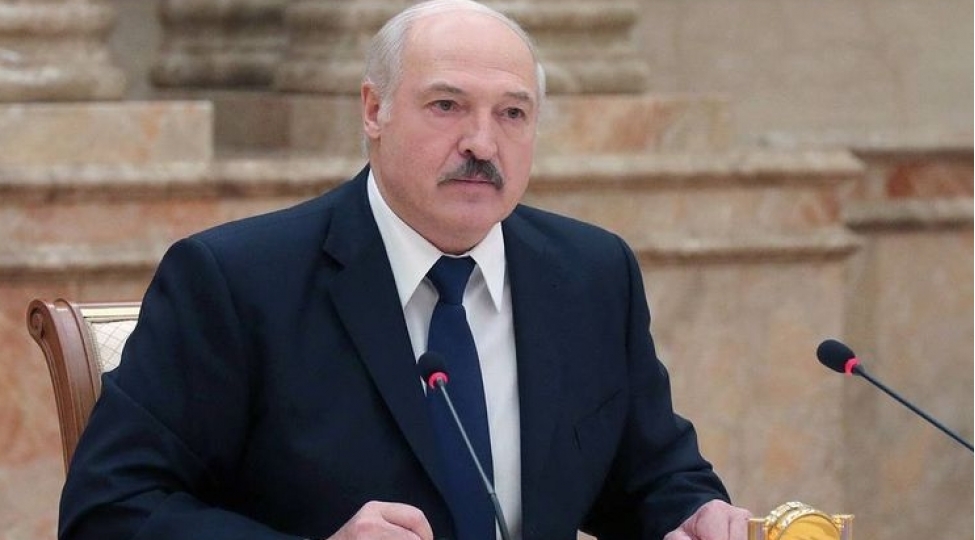 lukashenko-ukraynalilarla-ruslari-belarus-kendlerinde-torpaq-almaga-chagirib