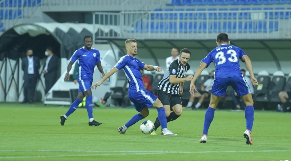 neftchi-al-de-reqibini-gozleyir-video