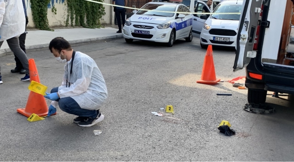 tecili-tibbi-yardim-surucusu-gullelendi-video