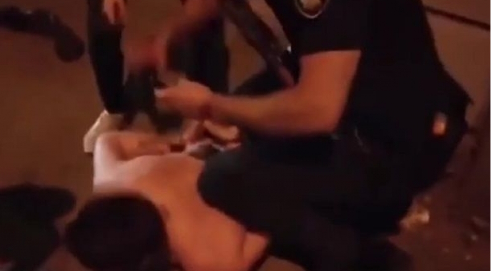 ukraynada-yeniyetmeler-polisleri-doyduler-video