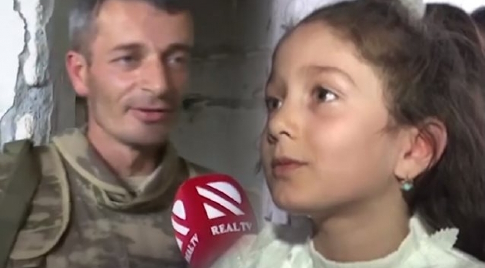 on-cebhede-doyushen-atadan-7-yashli-xediceye-tebrik-video