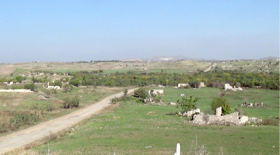 fuzuli-sheherinin-merkezinde-azerbaycan-bayragi-qaldirilib