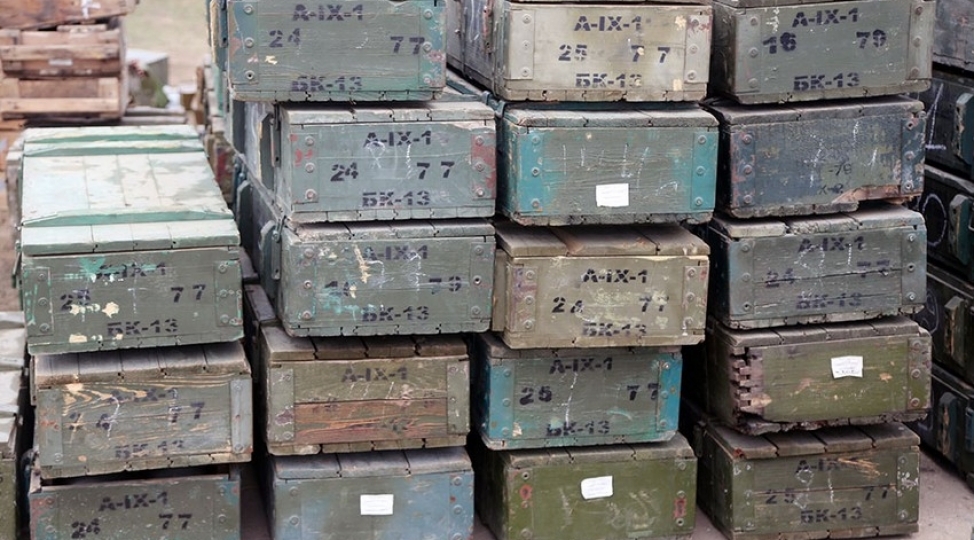 ermenilerden-qenimet-olaraq-goturulen-silahlarin-aqibeti-video