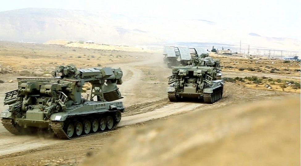 hindistan-azerbaycandan-herbi-xercleri-agilli-idare-etmeyi-oyrene-biler