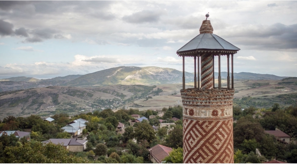 shushada-herbchiler-qezaya-dushub-1-i-olub-2-si-yaralanib