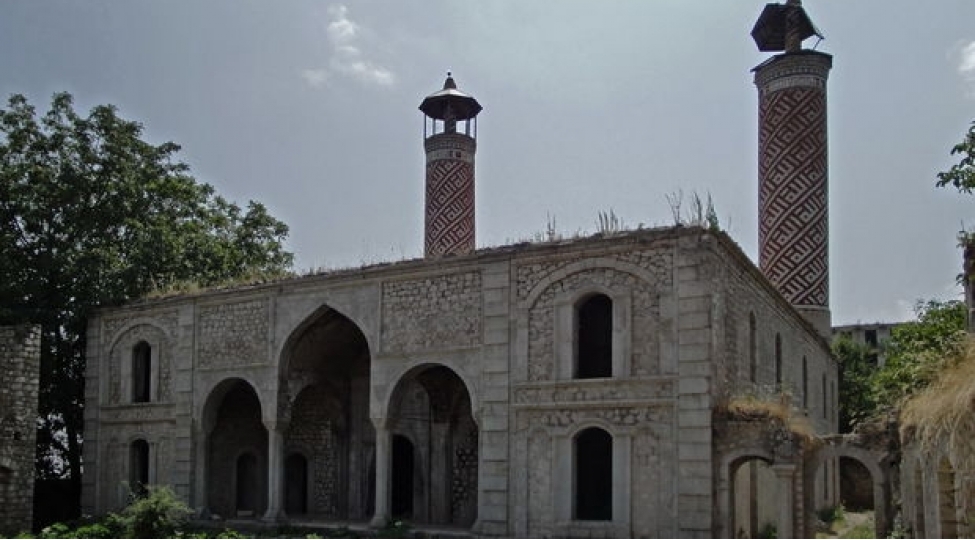ishgal-illerinde-ashagi-govher-aga-mescidinin-dushduyu-veziyyet