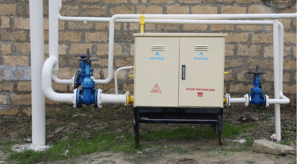 qobuda-minden-chox-ferdi-yashayish-evine-qaz-verildi