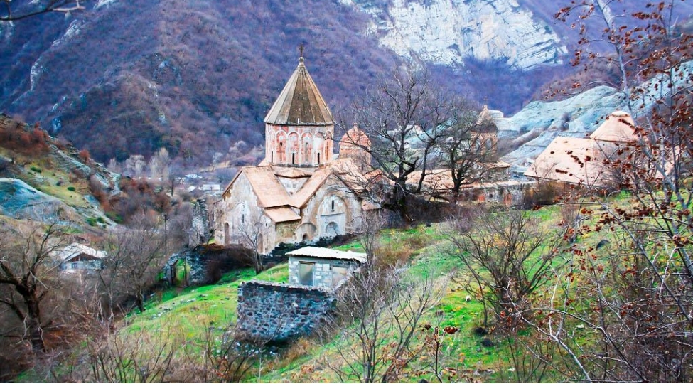 farik-danakari-yene-de-xudaveng-monastirini-ziyaret-edeceyik