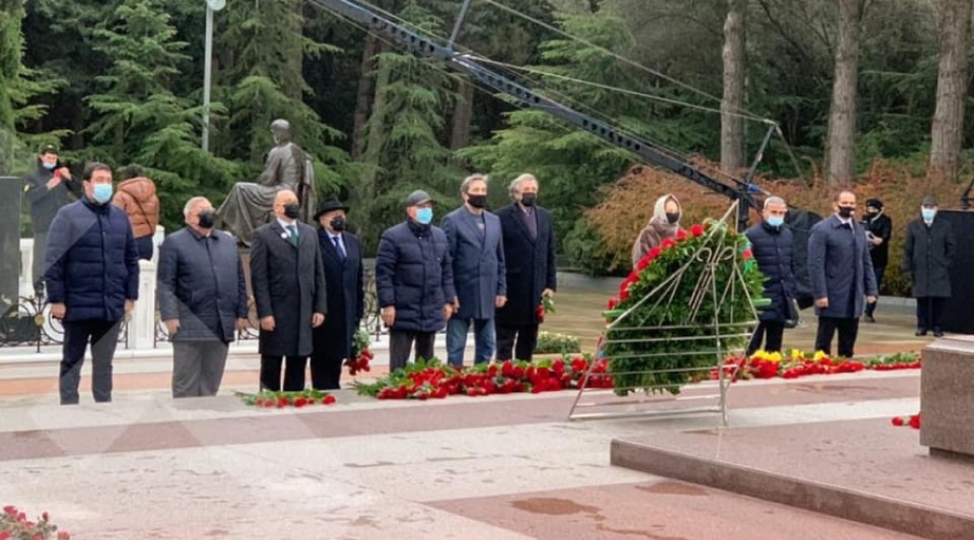 ulu-onderin-mezarini-ziyaret