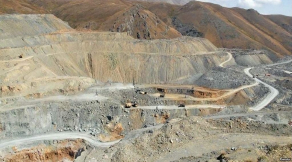 azerbaycanda-daha-bir-faydali-qazinti-yatagi-herraca-chixarilacaq