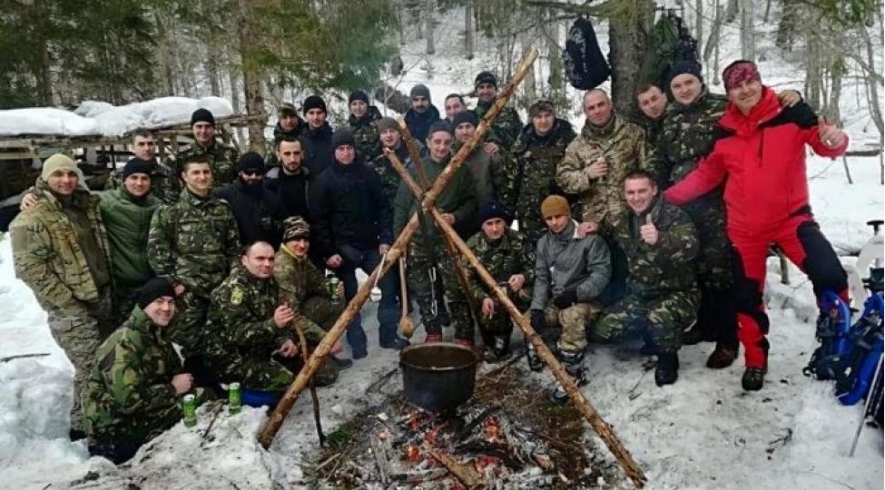 xususi-teyinatli-shehid-kapitanin-evinden-reportaj-ona-canavar-deyirdiler