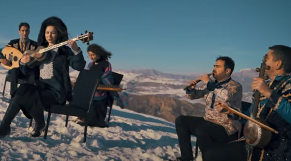 sedrik-ukrayna-negmesi-azerbaycan-musiqi-aletlerinde-seslendirilib-video