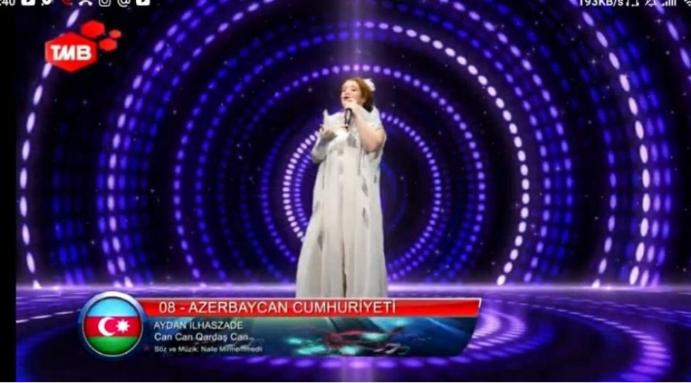 turkvizyonda-sari-gelini-boyuk-qurur-hissi-ile-ifa-etdim