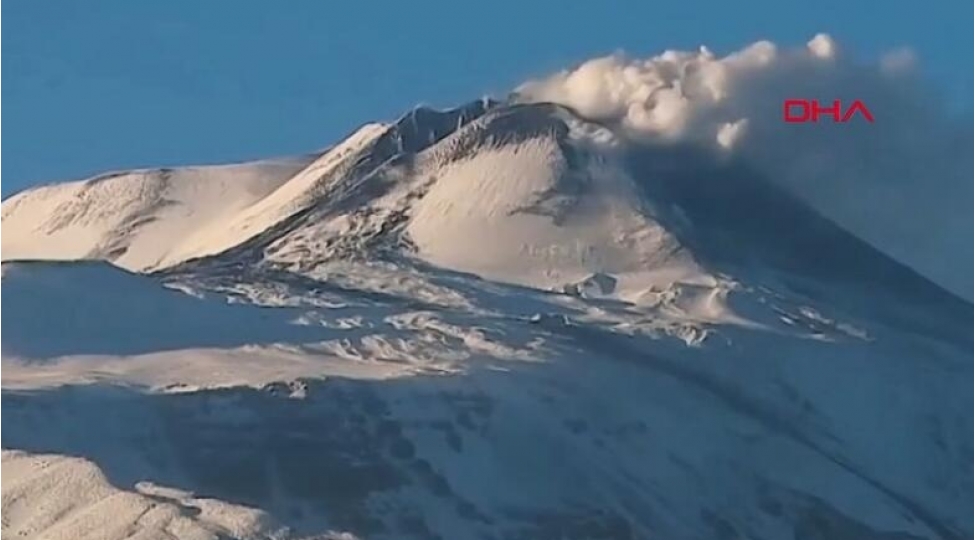 etna-vulkani-yeniden-oyandi-video